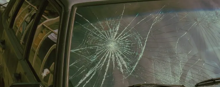 a cracked windscreen on a car — article card